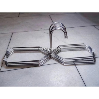 SUS304 Stainless Steel Extra Thicker Hanger/ 8 Shape Drying Clothers/ Clother Hanger Long Shape/ Penyangkut Pakaian Bentuk Panjang Bulat 不锈钢加厚衣架/8形晾衣架/长形衣架 SUS304 Stainless Steel Extra Thicker Hanger/ 8 Shape Drying Clothers/ Clother Hanger Long Shape/ Penyangkut Pakaian Bentuk Panjang Bulat 不锈钢加厚衣架/8形晾衣架/长形衣架